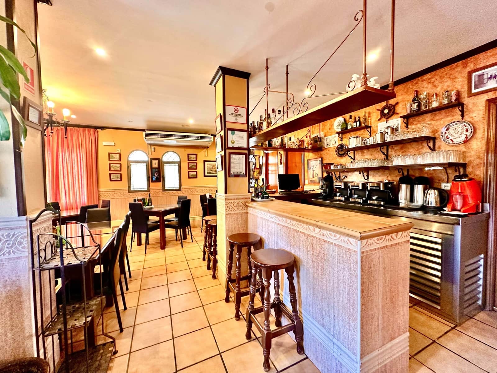 Local Comercial de 25 habitaciones en Huelva ciudad en venta con garaje - 2.300.000 € (Ref: 9987772)