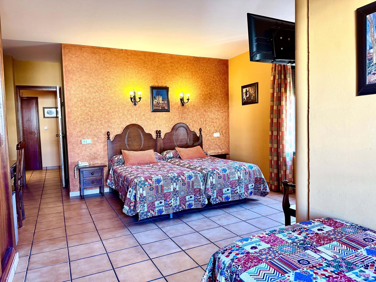 Local Comercial de 25 habitaciones en Huelva ciudad en venta con garaje - 2.300.000 € (Ref: 9987772)