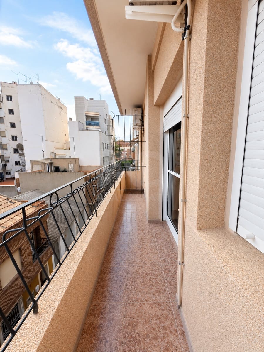 2 Zimmer Apartment zu vermieten in Alcantarilla - 700 € (Ref: 9987774)