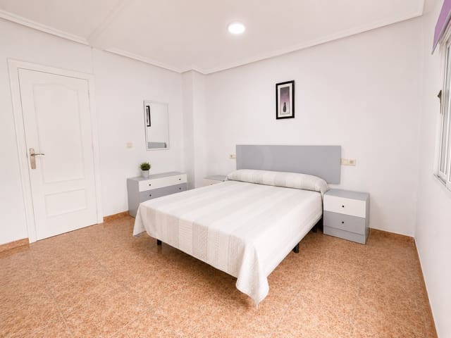 2 bedroom Apartment for rent in Alcantarilla - € 700 (Ref: 9987774)
