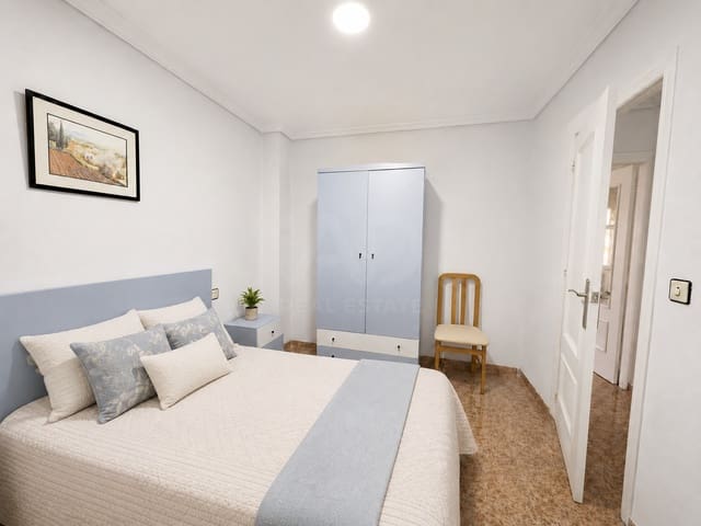 2 bedroom Apartment for rent in Alcantarilla - € 700 (Ref: 9987774)