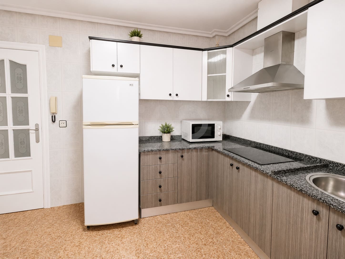 2 Zimmer Apartment zu vermieten in Alcantarilla - 700 € (Ref: 9987774)