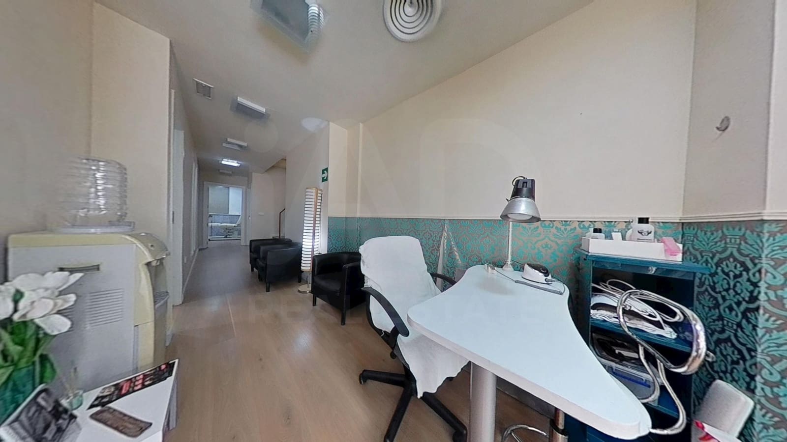 5 bedroom Commercial for sale in Alicante / Alacant city - € 159,500 (Ref: 9987776)