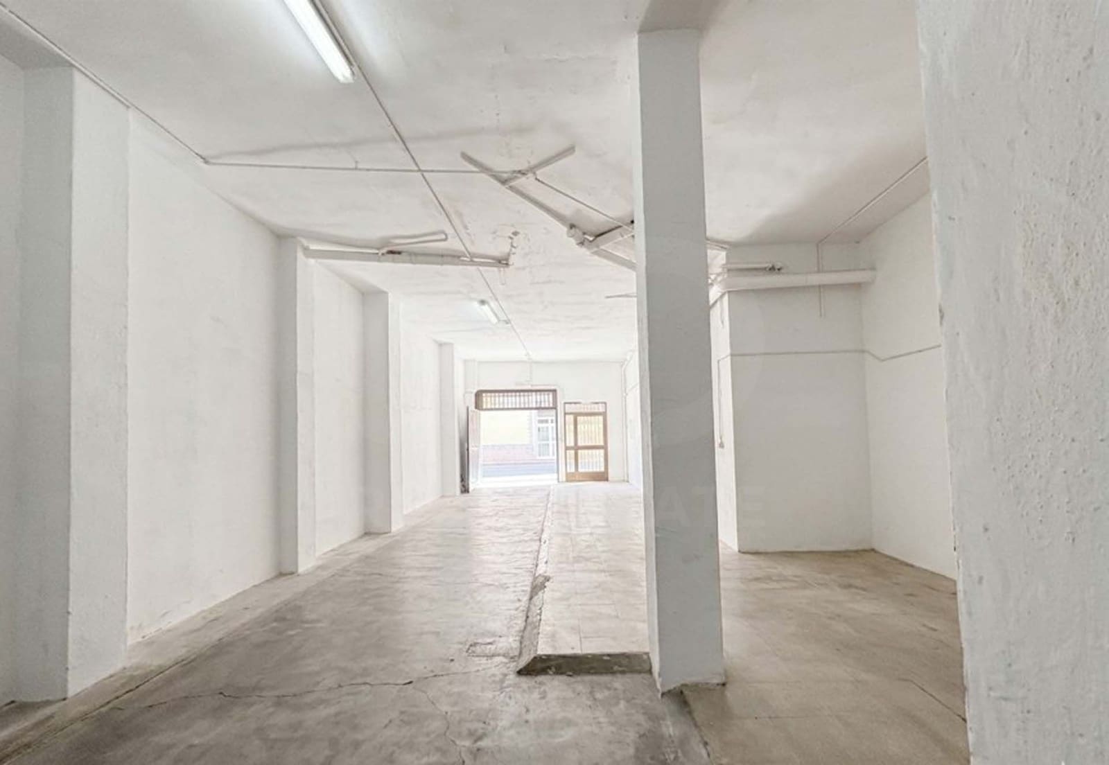 Comercial para arrendar em Valencia cidade - 1 200 € (Ref: 9987779)