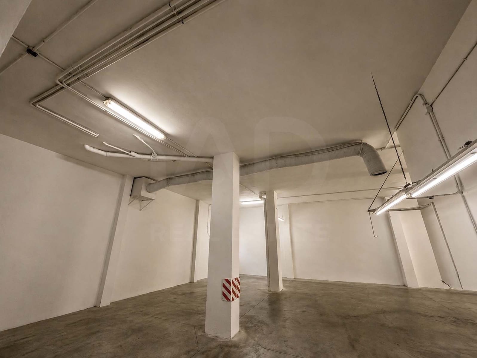 Comercial para arrendar em Valencia cidade - 1 200 € (Ref: 9987779)