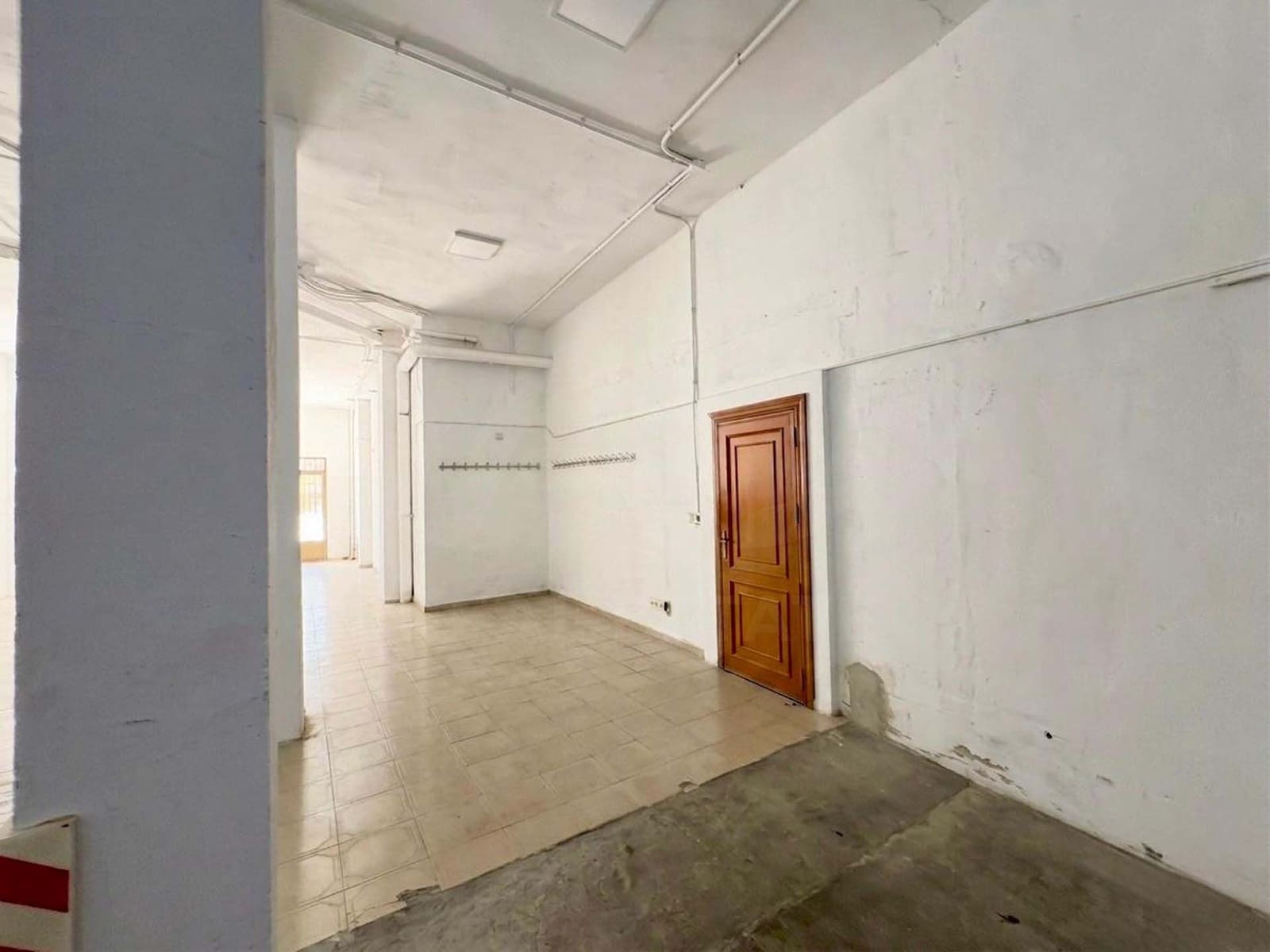 Comercial para arrendar em Valencia cidade - 1 200 € (Ref: 9987779)