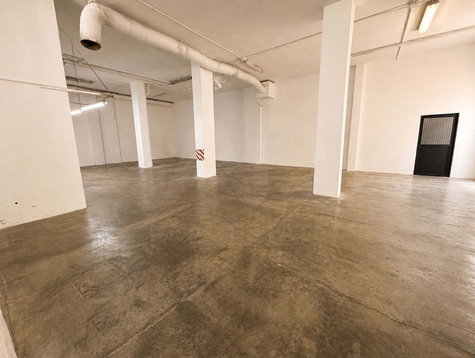 Comercial para arrendar em Valencia cidade - 1 200 € (Ref: 9987779)