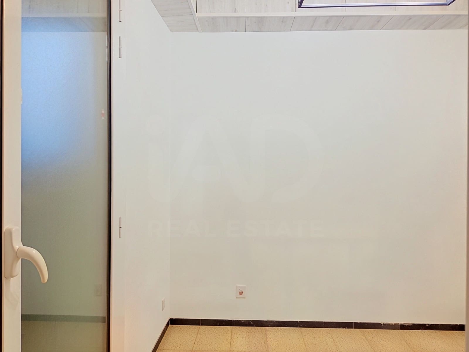 Apartamento de 4 habitaciones en Barcelona ciudad en venta - 649.000 € (Ref: 9987780)