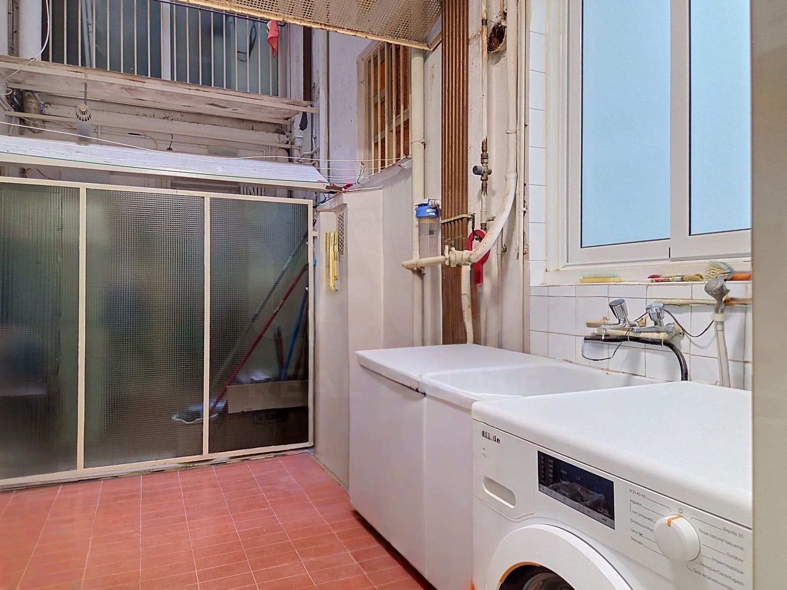 Apartamento de 4 habitaciones en Barcelona ciudad en venta - 649.000 € (Ref: 9987780)
