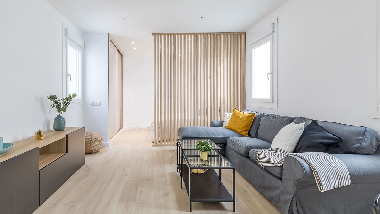 Apartment for rent in Madrid city - € 1,700 (Ref: 9987783)