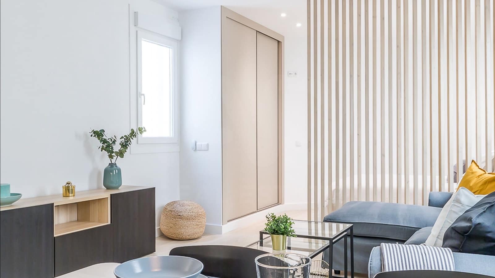 Apartment for rent in Madrid city - € 1,700 (Ref: 9987783)