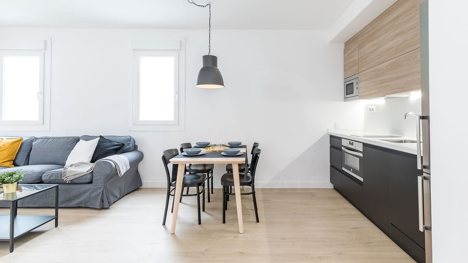 Apartment for rent in Madrid city - € 1,700 (Ref: 9987783)