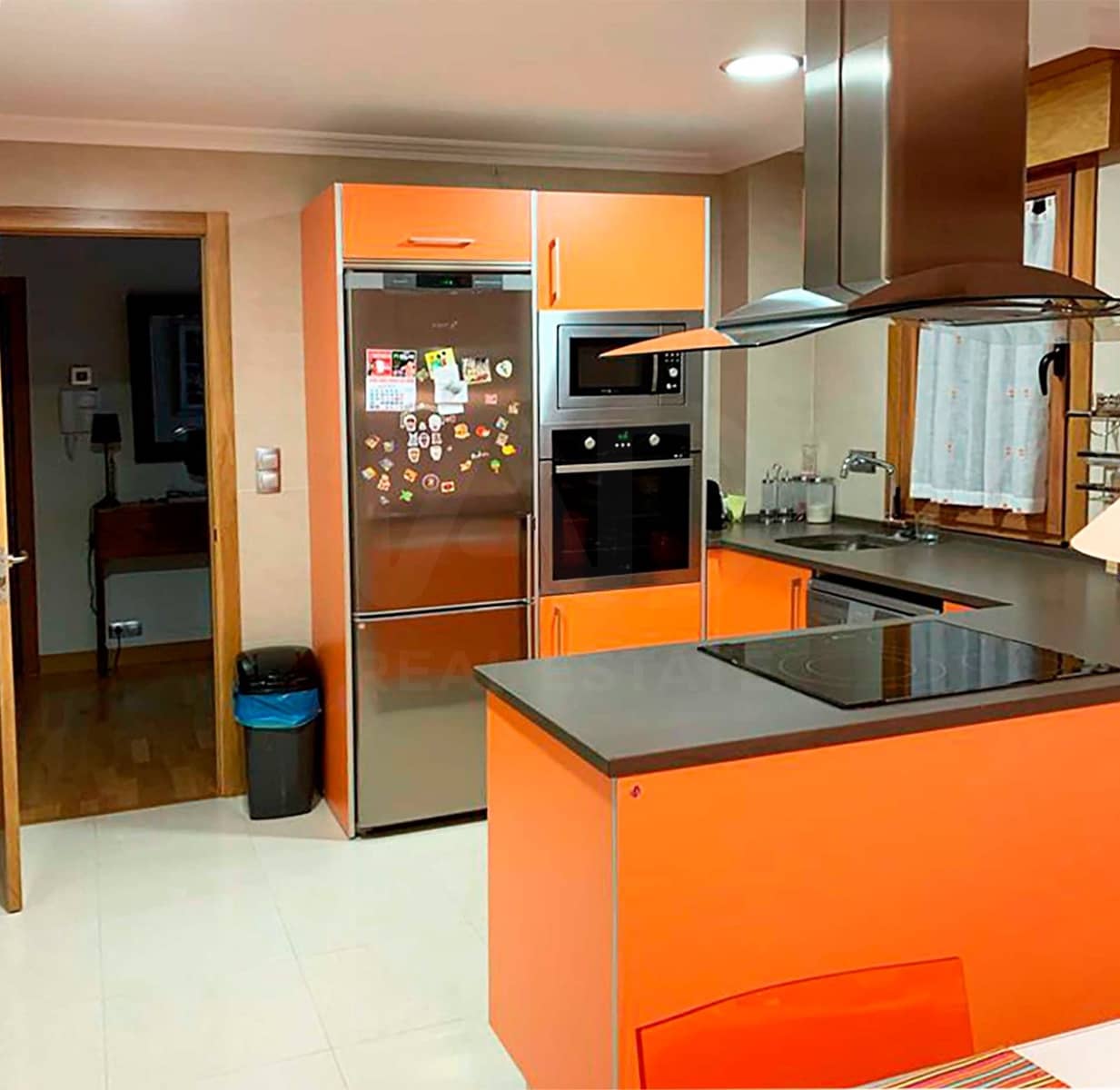 Chalet de 7 habitaciones en Huesca ciudad en venta con garaje - 890.000 € (Ref: 9987785)