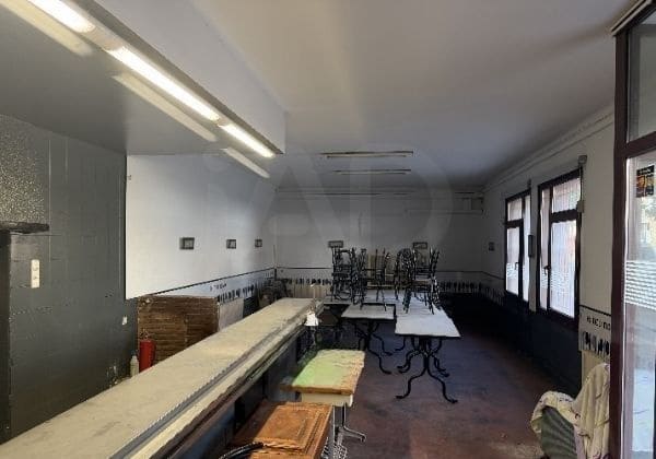 Kommersiell til salgs i Aiguafreda - € 200 000 (Ref: 9987788)