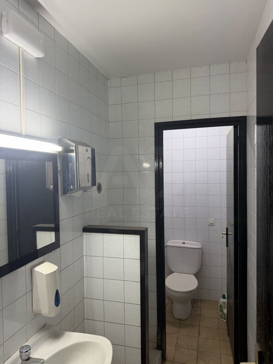 Kommersiell til salgs i Aiguafreda - € 200 000 (Ref: 9987788)