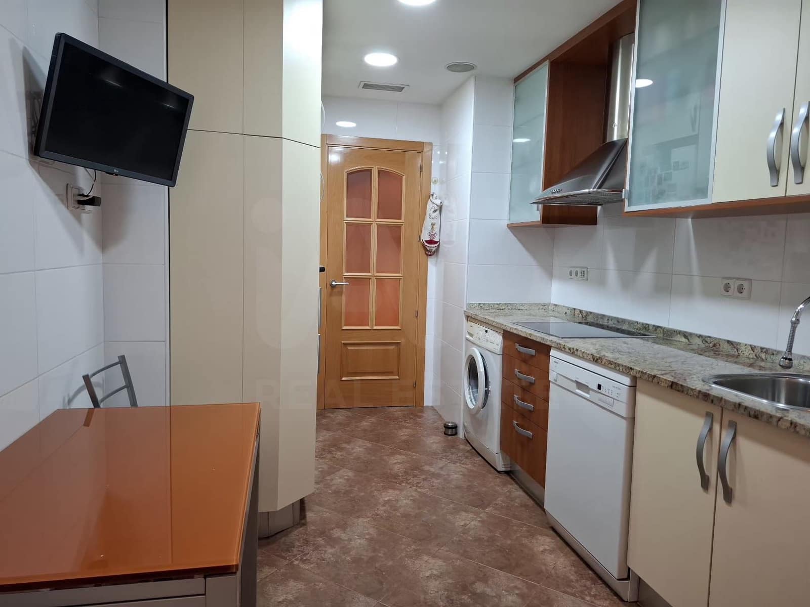 2 quarto Apartamento para arrendar em Madrid cidade - 1 800 € (Ref: 9987789)