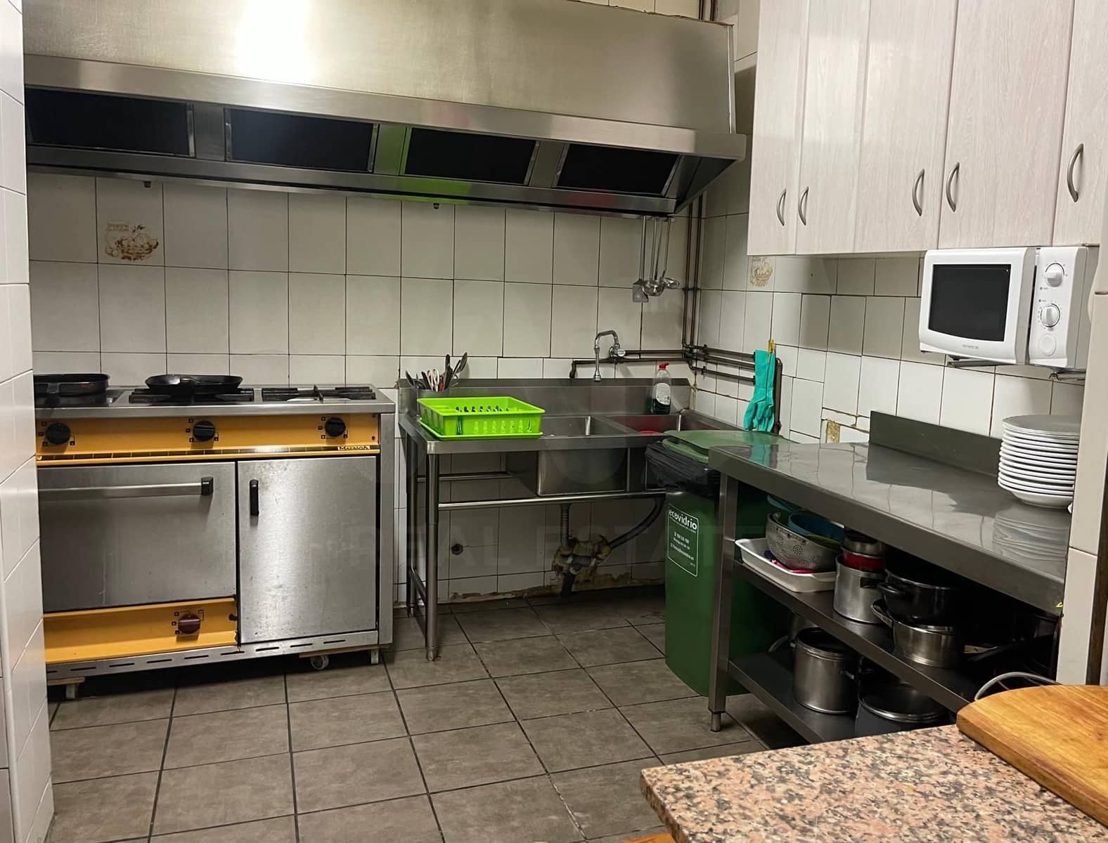 Gewerbe zu verkaufen in Barcelona Stadt - 159.000 € (Ref: 9987791)
