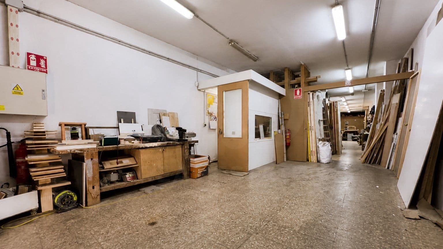 Kaupallinen myytävänä paikassa Barcelona kaupunki - 135 000 € (Ref: 9987792)