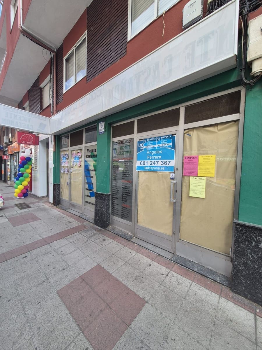 Gewerbe zu verkaufen in Leon Stadt - 63.900 € (Ref: 9987793)