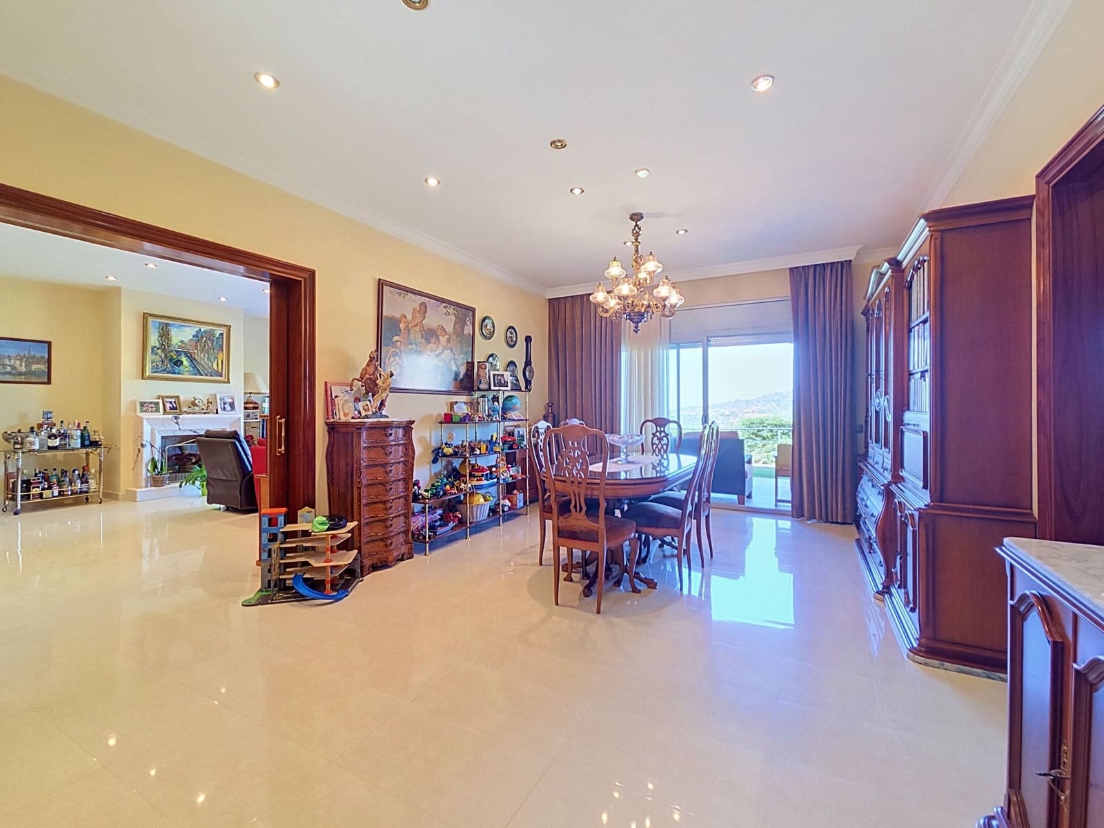 7 soveværelse Villa til salg i Barcelona by - € 1.950.000 (Ref: 9987796)