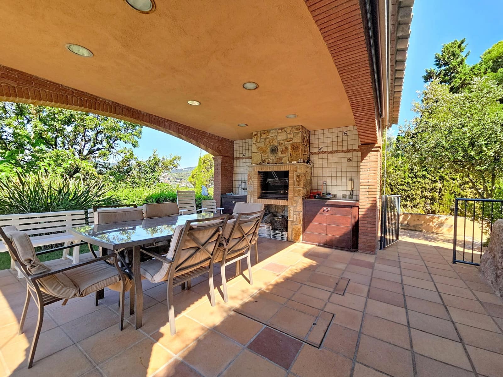 7 soveværelse Villa til salg i Barcelona by - € 1.950.000 (Ref: 9987796)