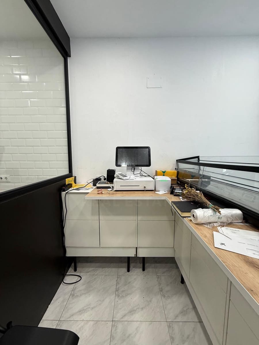 Local Commercial à louer à Bilbao - 650 € (Ref: 9987797)