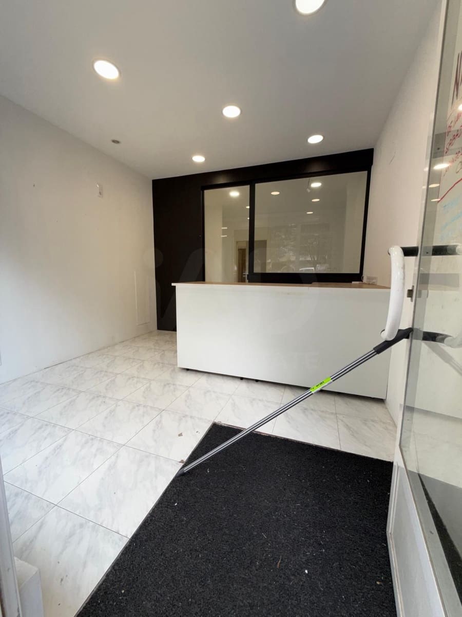 Erhverv til leje i Getxo - € 650 (Ref: 9987797)