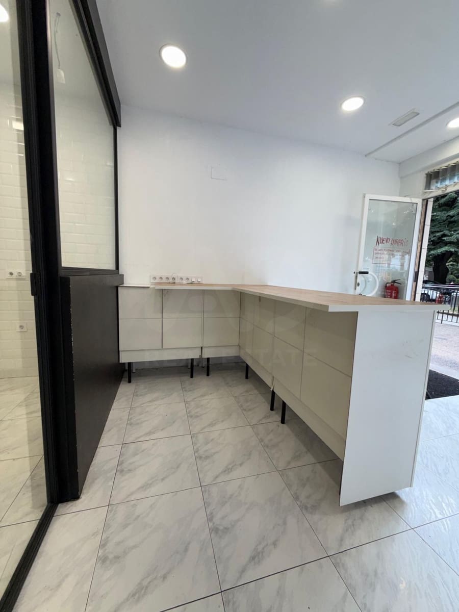 Erhverv til leje i Getxo - € 650 (Ref: 9987797)