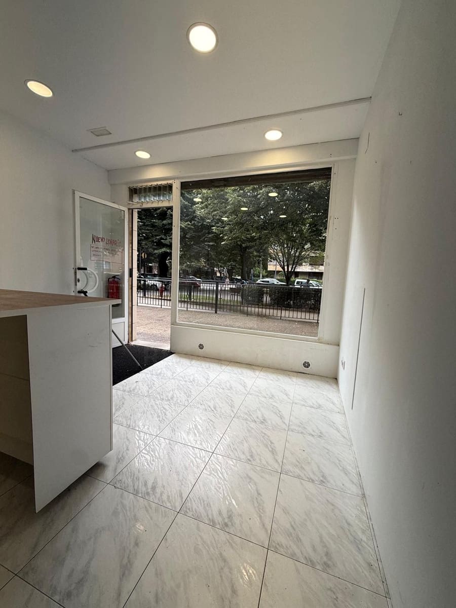 Erhverv til leje i Getxo - € 650 (Ref: 9987797)
