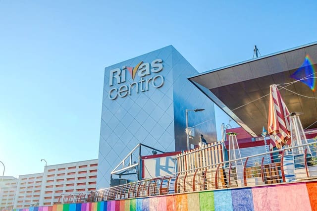 1 soveværelse Erhverv til leje i Madrid by - € 2.580 (Ref: 9987800)