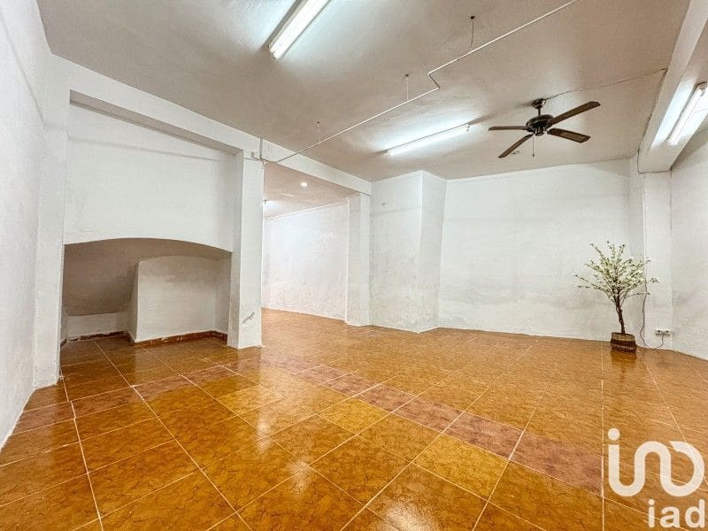 Commercial for sale in Alicante / Alacant city - € 52,900 (Ref: 9987801)