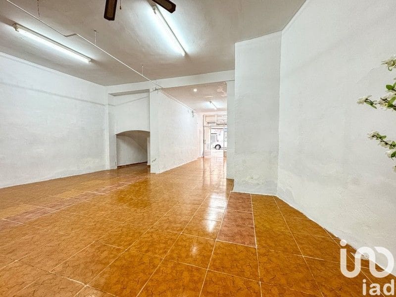 Commercial for sale in Alicante / Alacant city - € 52,900 (Ref: 9987801)