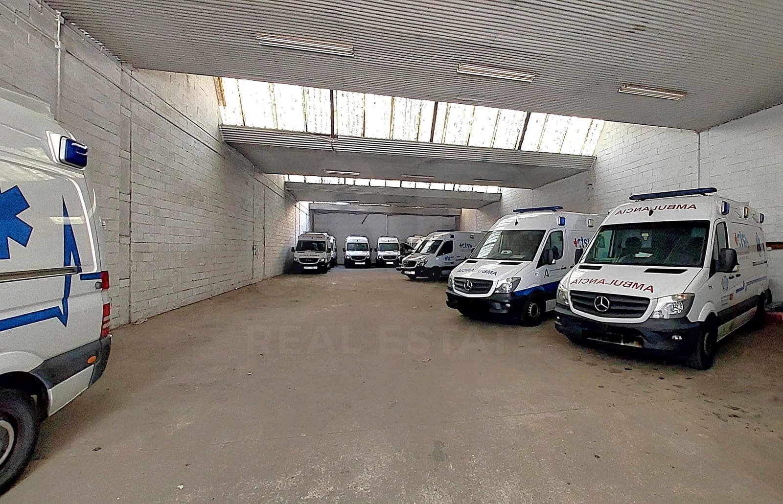 1 makuuhuone Kaupallinen myytävänä paikassa Huelva kaupunki - 200 000 € (Ref: 9987802)