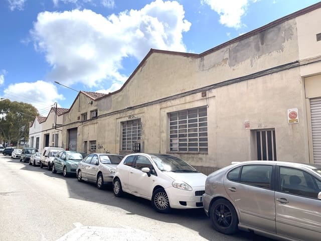 Commercial for rent in Barcelona city - € 1,500 (Ref: 9987805)
