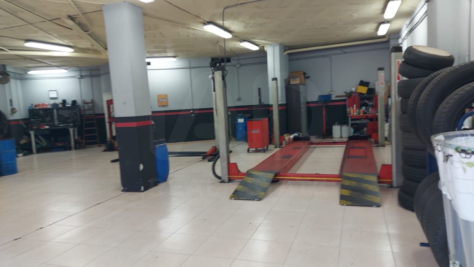 1 Zimmer Gewerbe zu verkaufen in Barcelona Stadt - 220.000 € (Ref: 9987807)