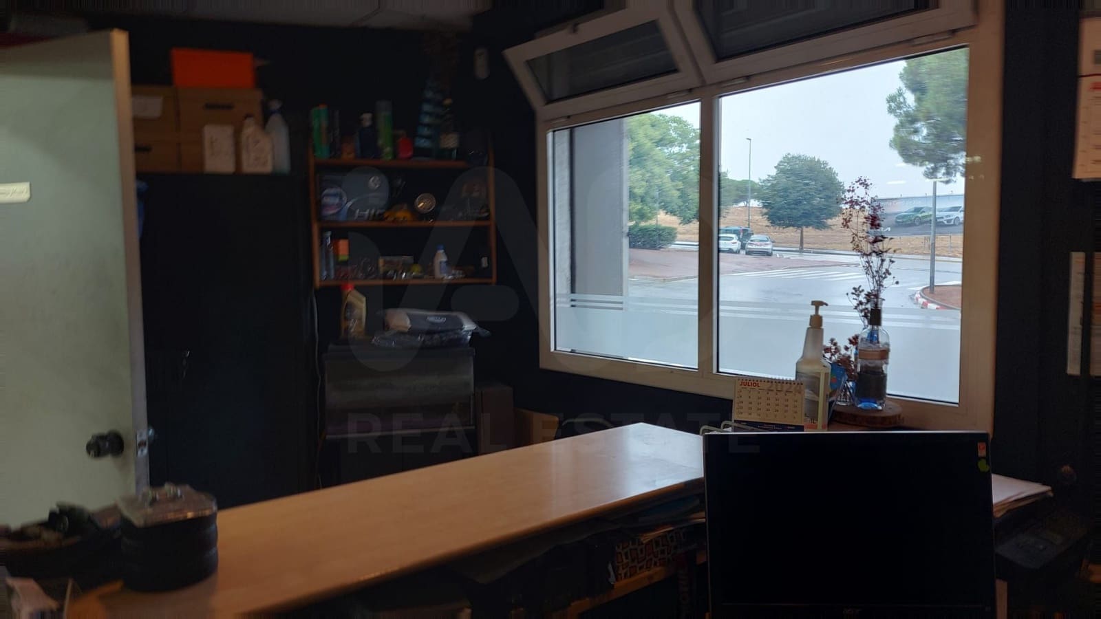 1 Zimmer Gewerbe zu verkaufen in Barcelona Stadt - 220.000 € (Ref: 9987807)