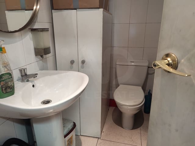 1 soveværelse Erhverv til salg i Barcelona by - € 220.000 (Ref: 9987807)