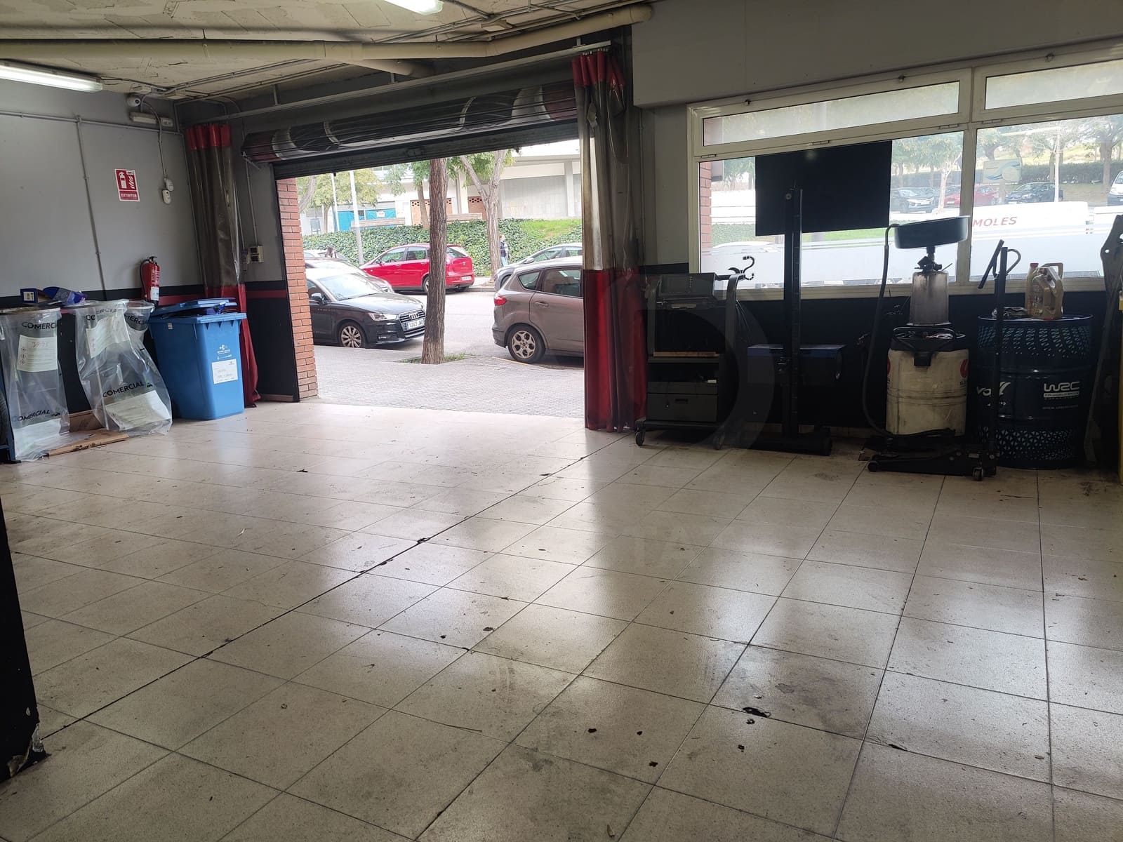 1 Zimmer Gewerbe zu verkaufen in Barcelona Stadt - 220.000 € (Ref: 9987807)