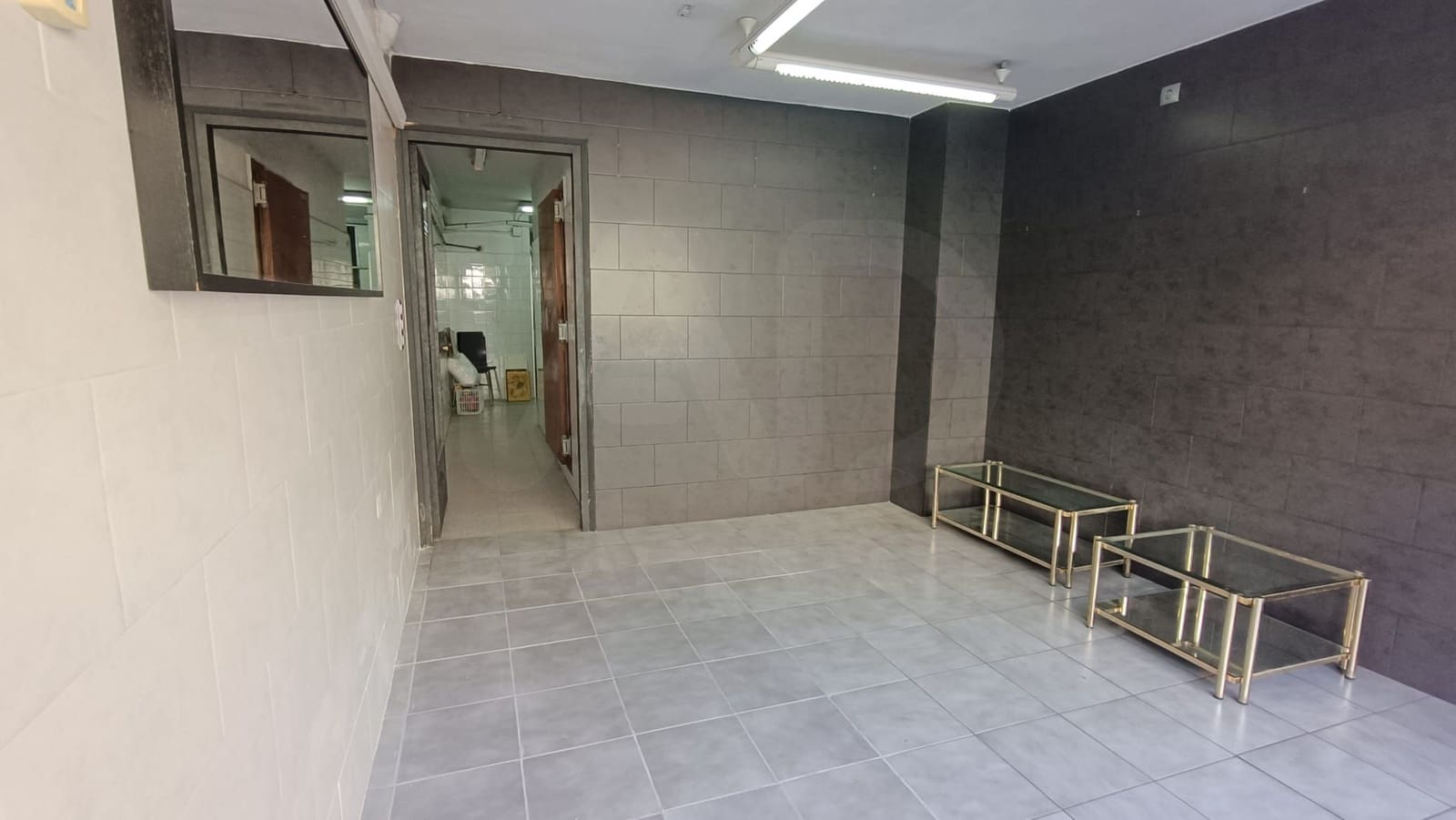 Local Comercial en Barcelona ciudad en venta - 59.950 € (Ref: 9987808)