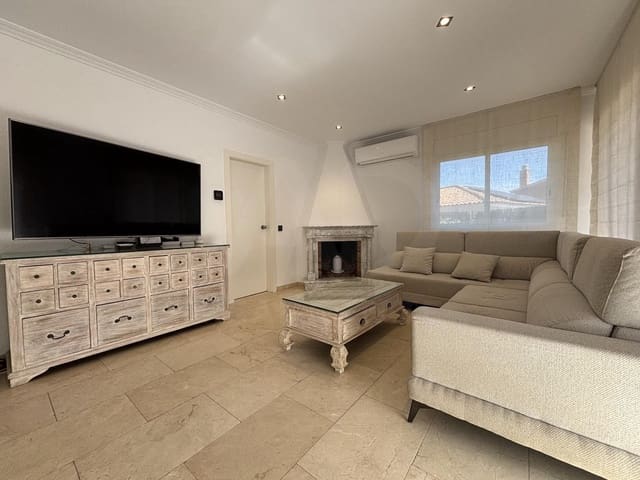 4 Zimmer Villa zu verkaufen in Calella mit Pool Garage - 615.000 € (Ref: 9987809)