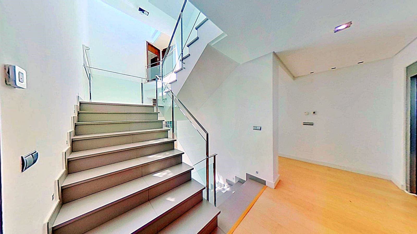 7 sypialnia Willa do wynajęcia w Miasto Alicante / Alacant z basenem garażem - 5 000 € (Ref: 9987811)