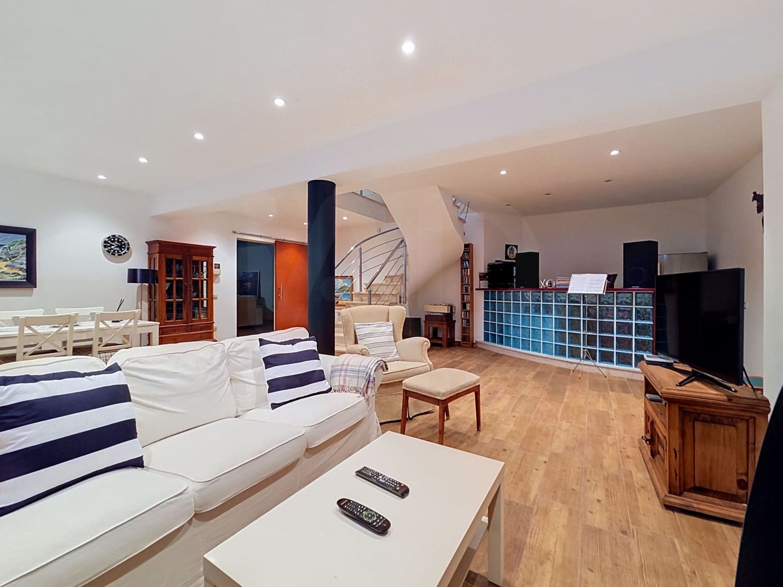 4 sovrum Villa till salu i Premia de Dalt - 1 350 000 € (Ref: 9987814)