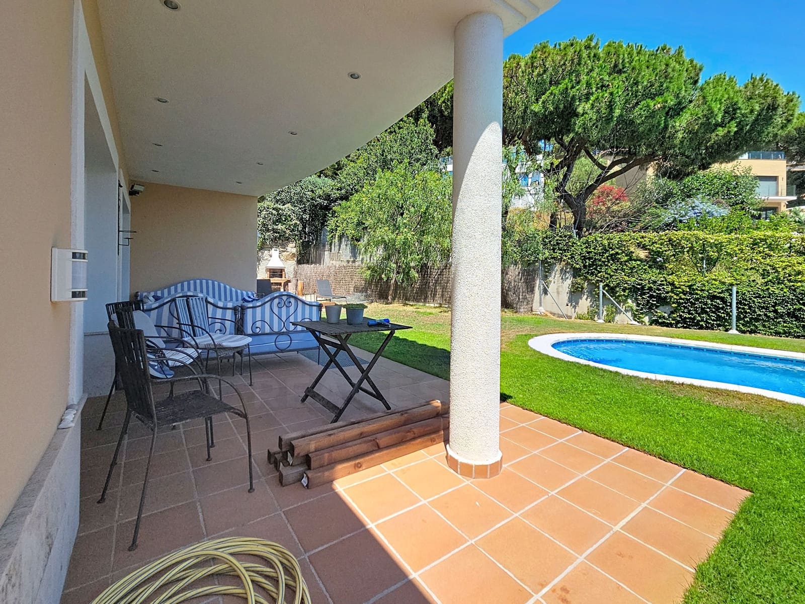 4 sovrum Villa till salu i Premia de Dalt - 1 350 000 € (Ref: 9987814)