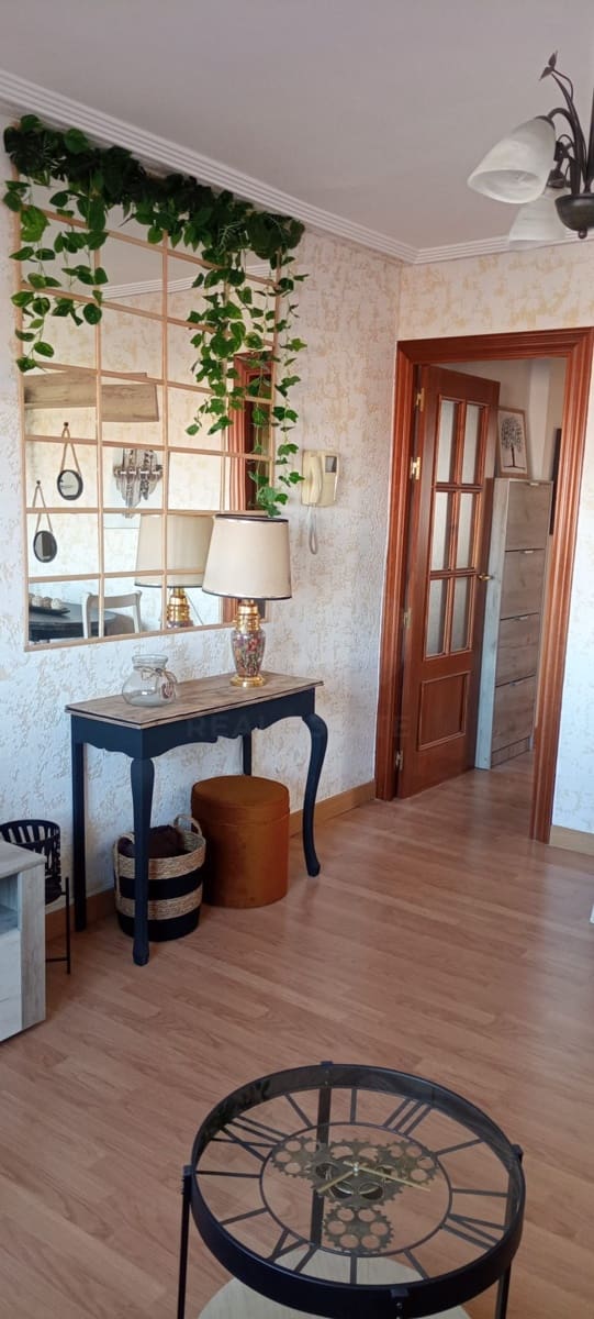 1 soverom Leilighet til leie i Leon by - € 650 (Ref: 9987816)