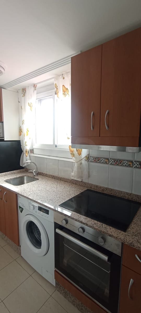 1 soverom Leilighet til leie i Leon by - € 650 (Ref: 9987816)