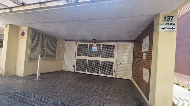 Garage til salg i Vilanova i la Geltrú - € 12.400 (Ref: 9987818)
