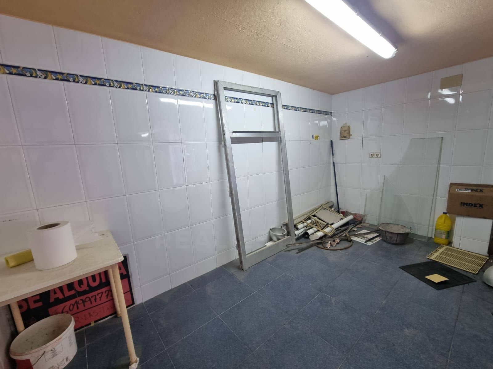Kommersiell till salu i Barcelona stad - 42 000 € (Ref: 9987822)