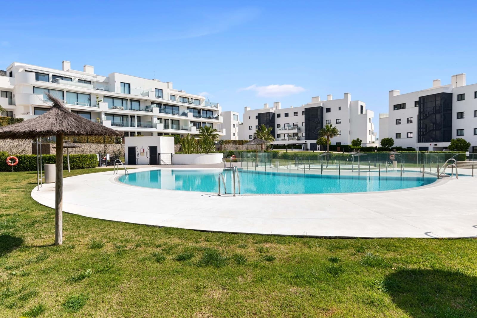 3 quarto Apartamento para arrendar em Fuengirola com piscina garagem - 3 500 € (Ref: 9987823)