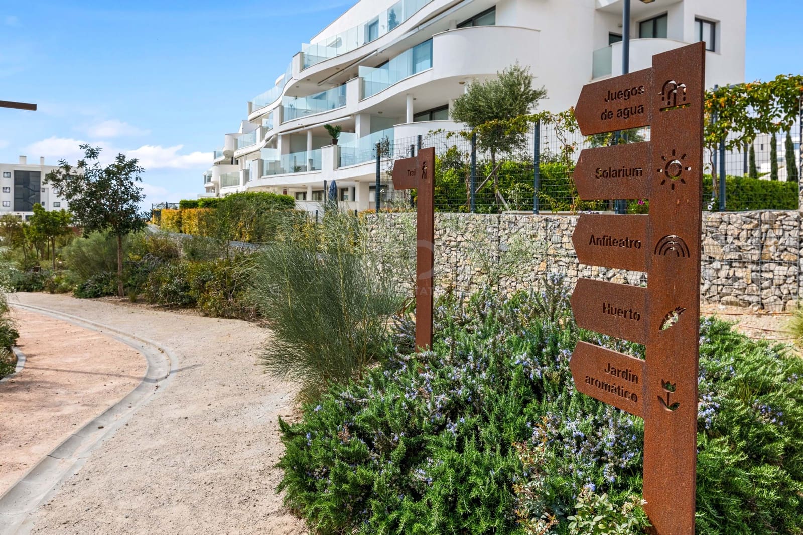3 quarto Apartamento para arrendar em Fuengirola com piscina garagem - 3 500 € (Ref: 9987823)