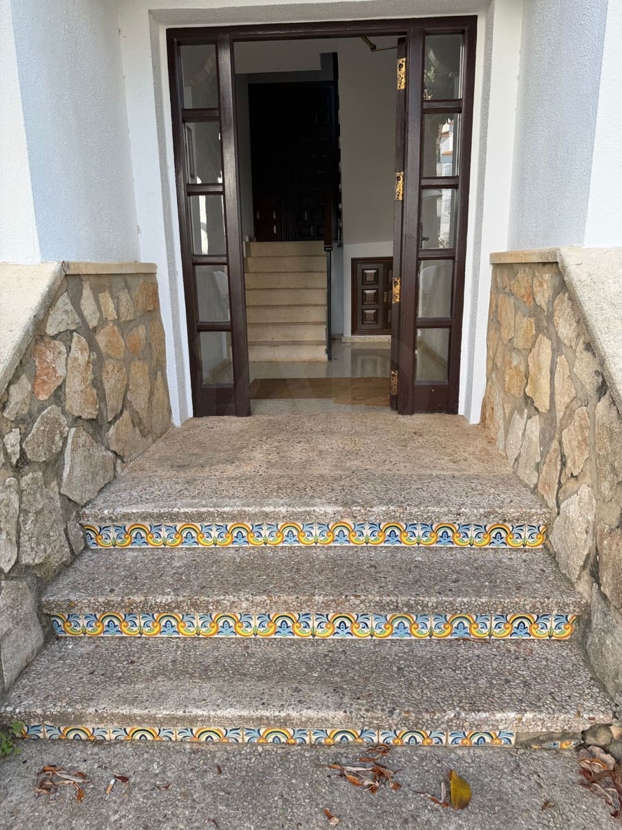 2 soverom Leilighet til leie i Denia med svømmebasseng garasje - € 850 (Ref: 9987825)